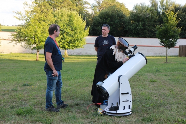 Z tepelsk&eacute;ho kl&aacute;&scaron;tera do vesm&iacute;ru